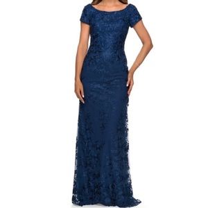La Femme Lace A Line Gown Size 12
New $548